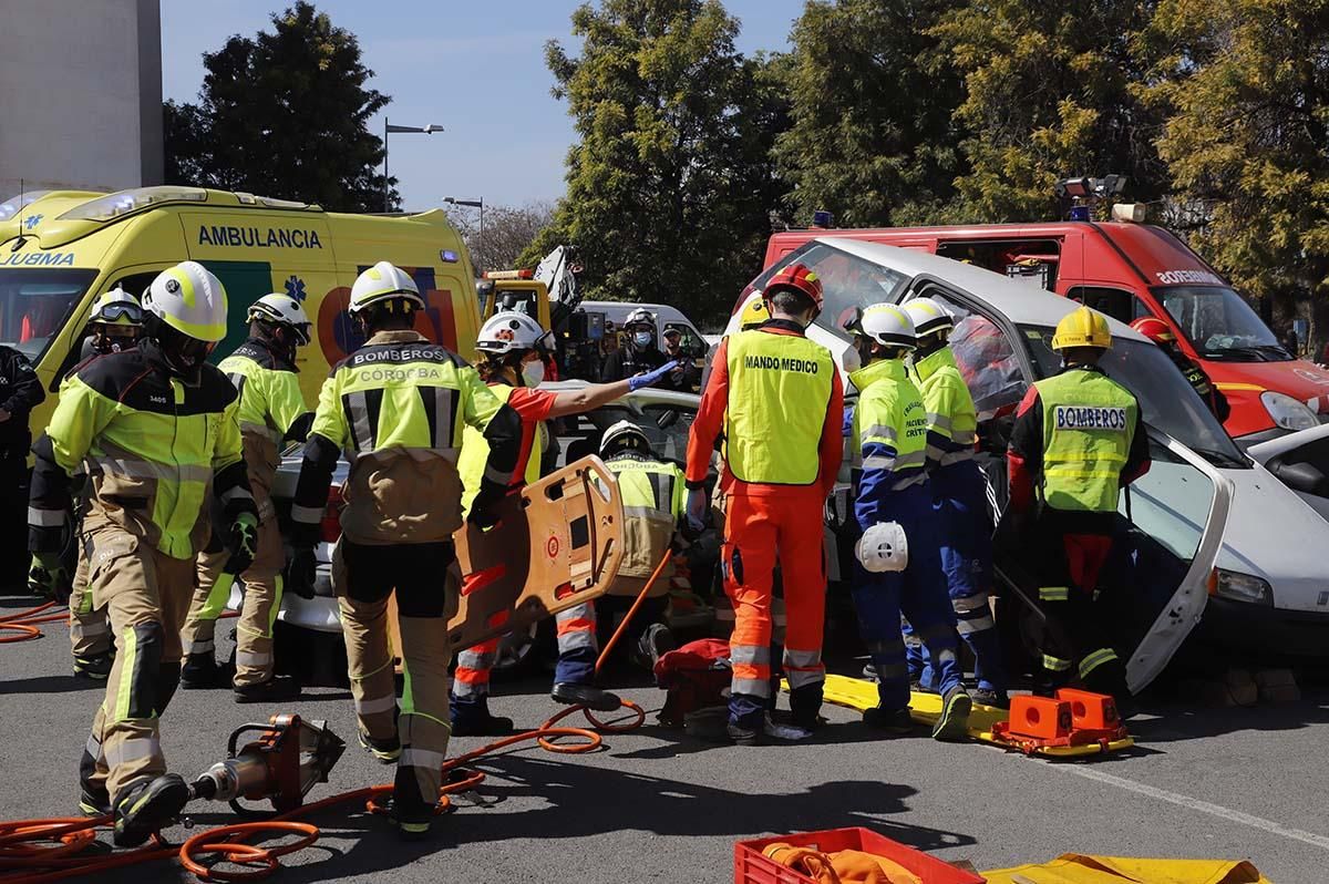 Simulacro de accidente de tráfico en la Diputación de Córdoba