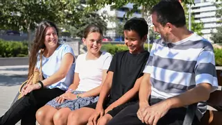 Los niños saharauis en Alicante: cuando ver el agua es un milagro