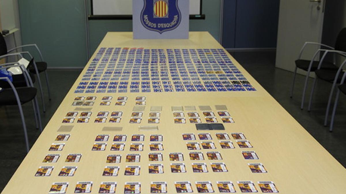 Los Mossos han interceptado 43 carnets de socio del Barcelona