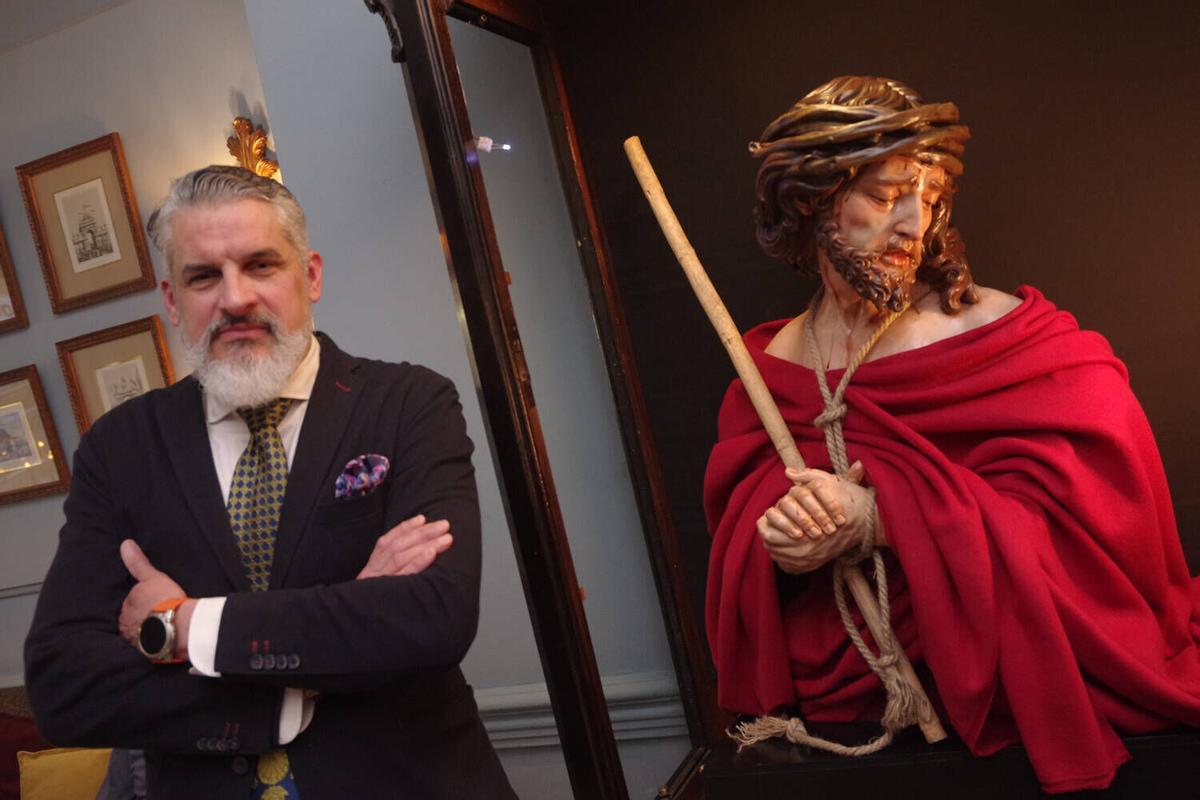 El imaginero cordobés Manuel Luque Bonillo regresa en plena madurez artística a Puerta Oscura a exponer una muestra de su obra