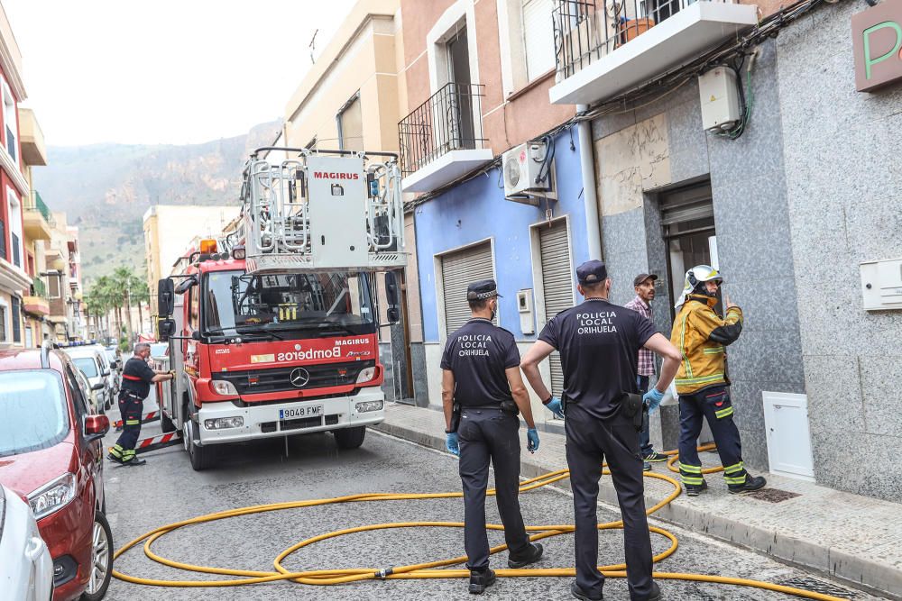 Herido un hombre tras el incendio de un colchón en