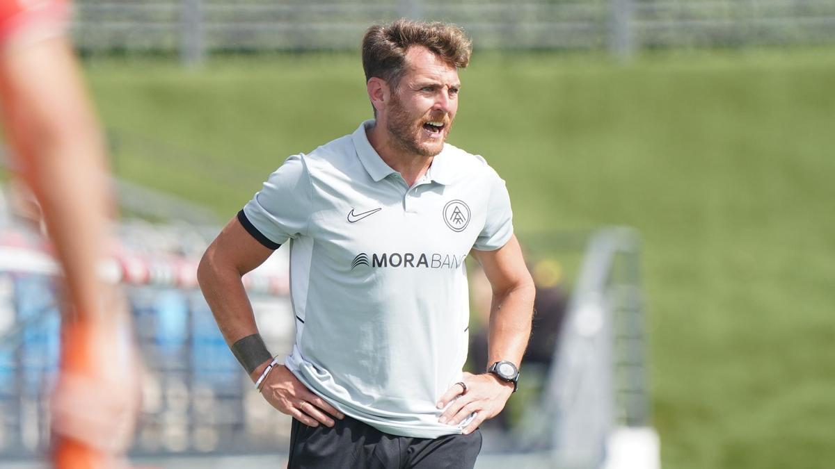 Ibai Gómez durante su etapa como entrenador del Andorra