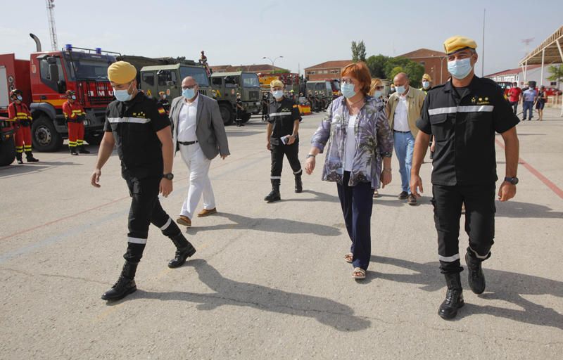 Gloria Calero visita la Unidad Militar de Emergencias, UME en la base militar de Bétera