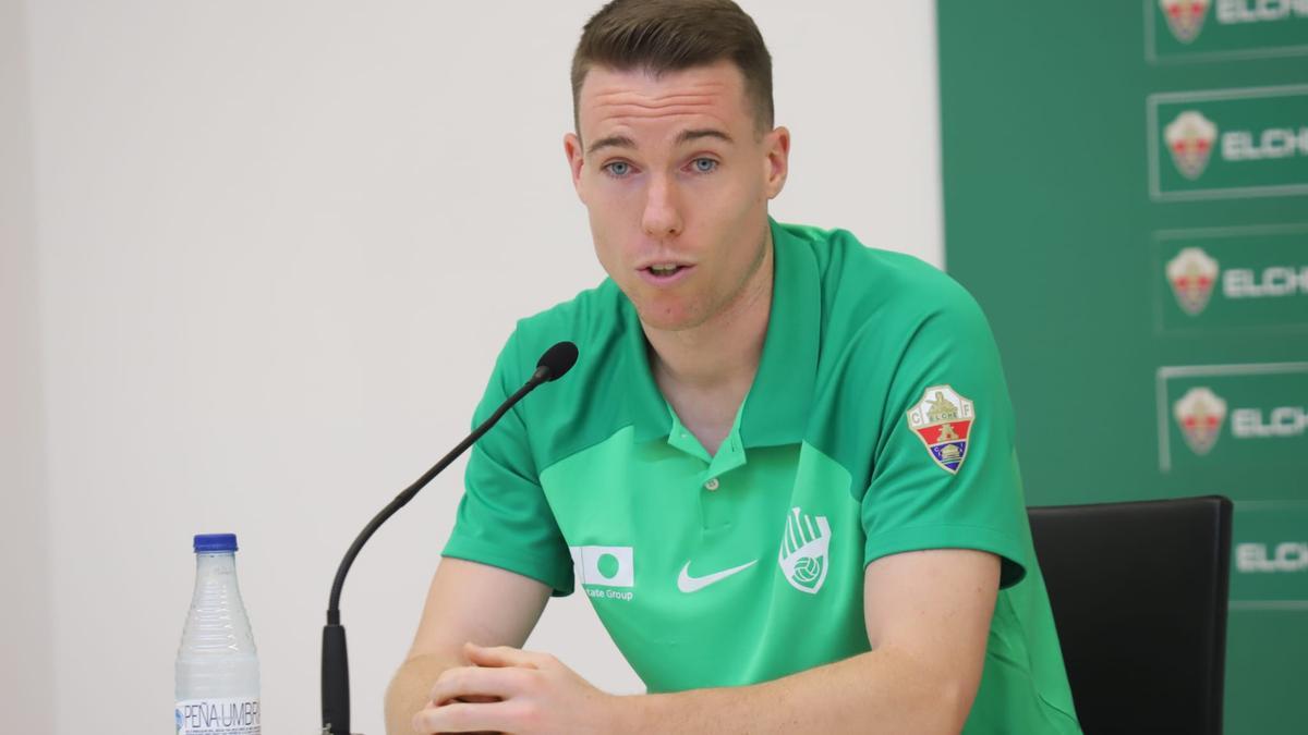 Carlos Clerc, durante su presentación como nuevo jugador del Elche