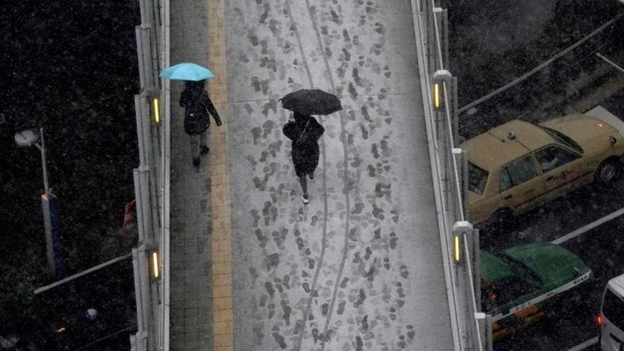 Activada la mayor alerta por nieve en cuatro años en Tokio