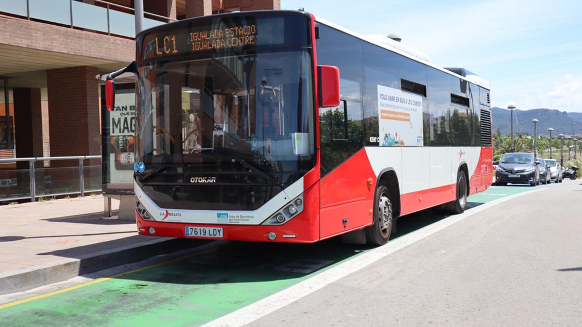 Un autocar del bus urbà