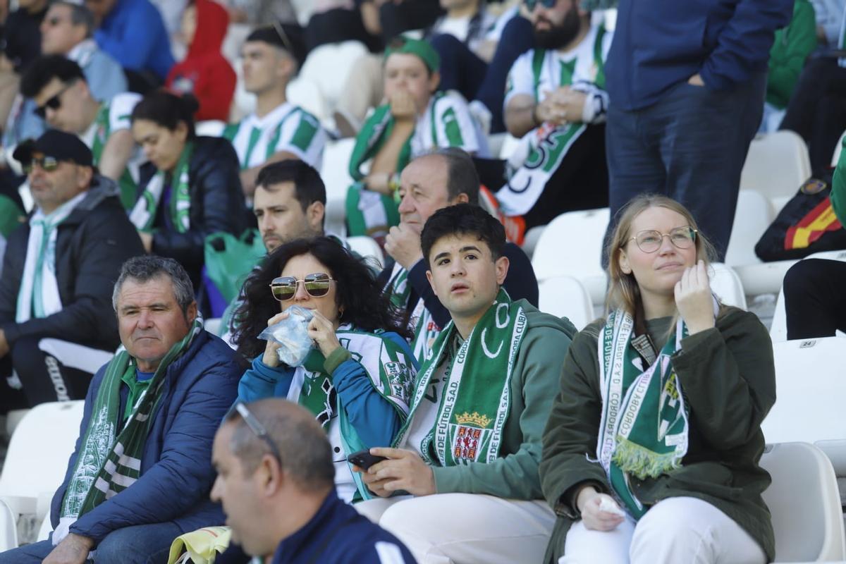 Córdoba CF-Elche, las imágenes de la afición en El Arcángel Córdoba CF-Elche, las imágenes de la afición en El Arcángel