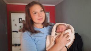 Una nadó  a la maleta