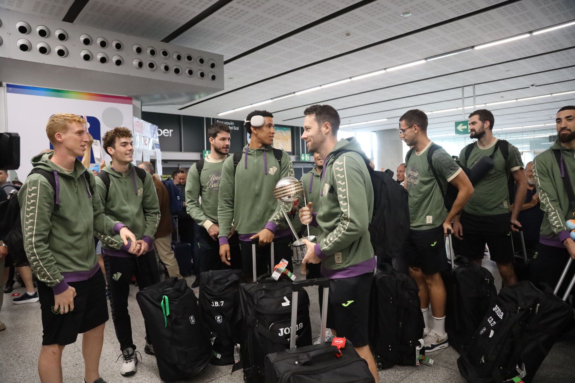 El Unicaja ya está en Málaga tras conquistar su segunda Intercontinental
