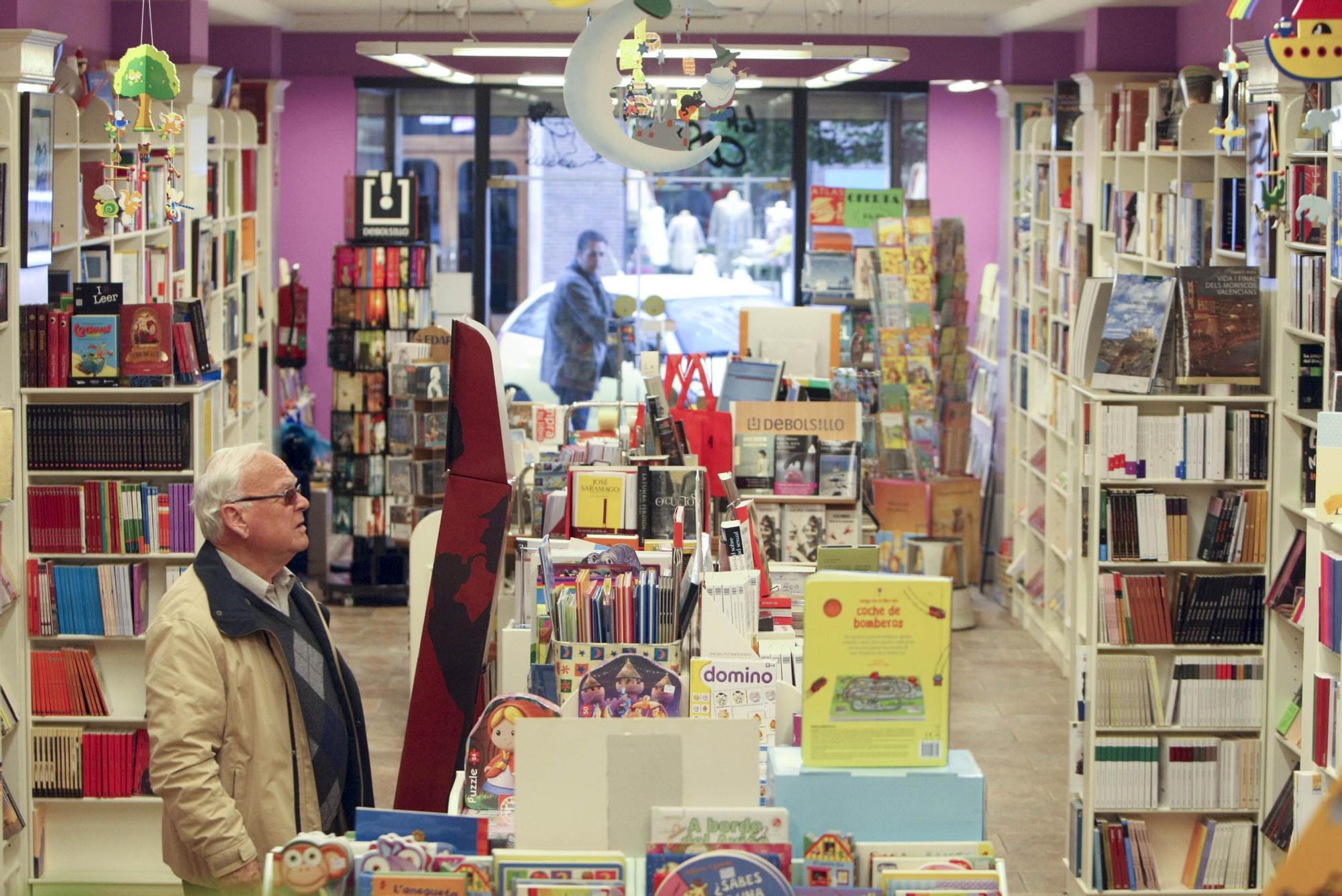 45 años del atentado con bomba atribuido al "VI comando Adolfo Hitler" contra la librería "La Costera" de Xàtiva