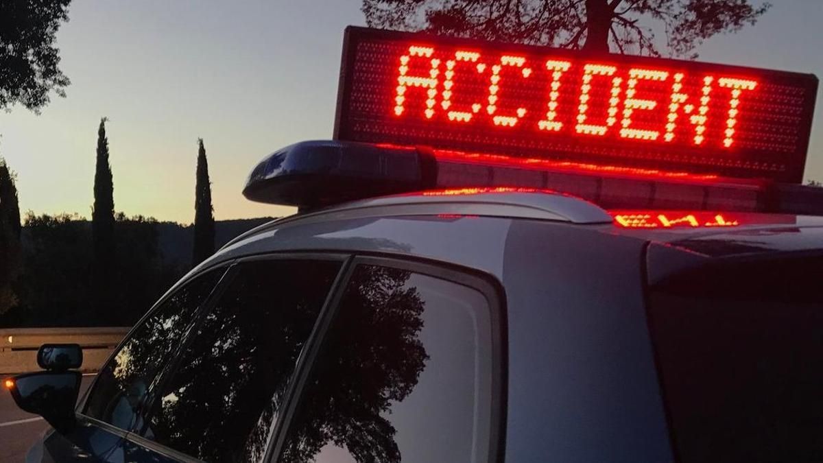 Senyalització d'un accident de trànsit.