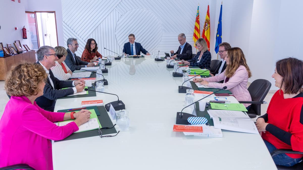 Imagen del pleno del Consell celebrado en Alicante a principios de mayo.