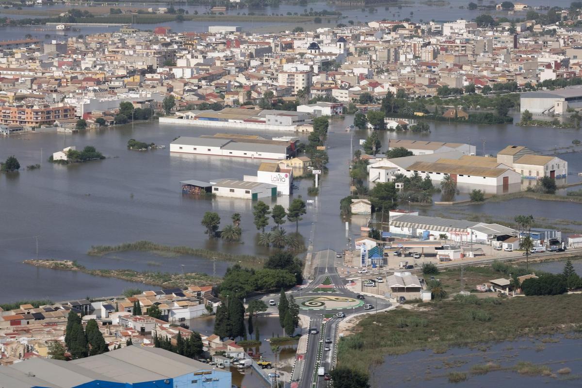 Vista aérea de Dolores durante la dana de 2019
