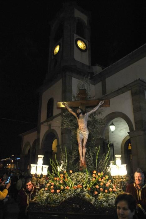 Procesión del Cristo del Perdón en Luarca