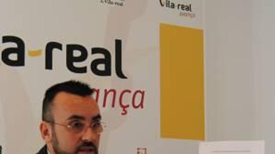 Benlloch ofrece a Folgado zanjar la polémica de las «tapas» en un acto de conciliación