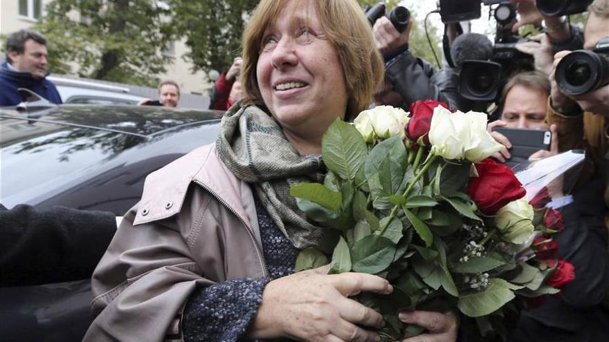 La bielorrusa Svetlana Alexiévich obtiene el Nobel de Literatura