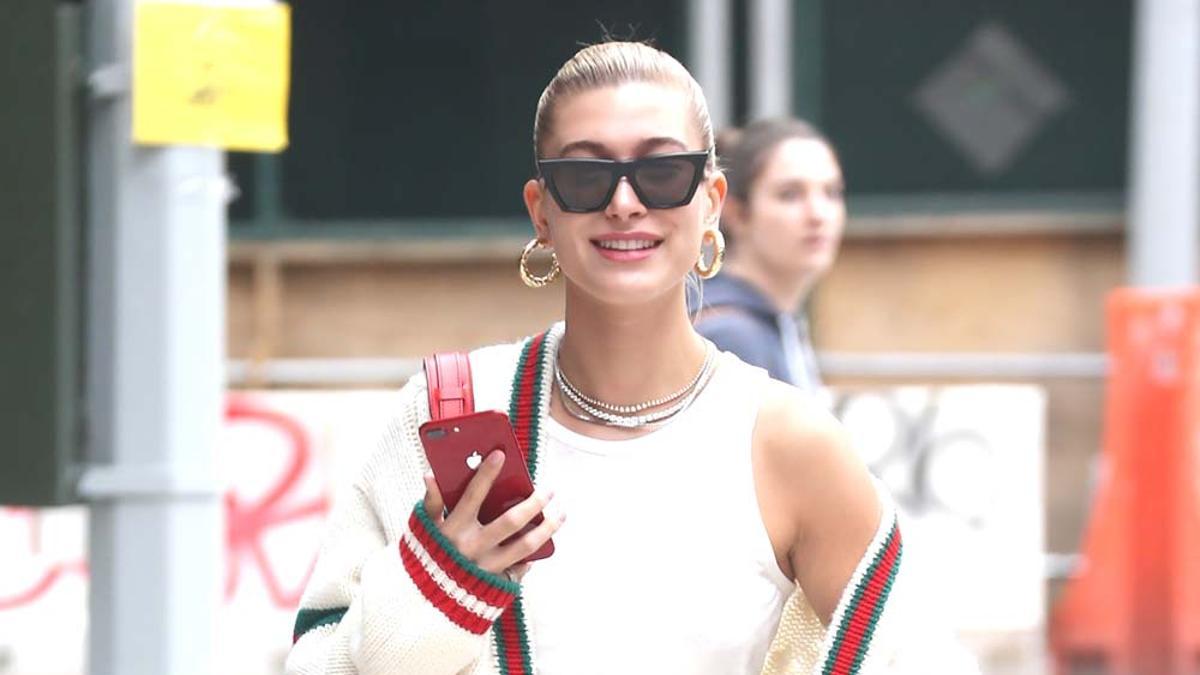 Hailey Baldwin, súper conjuntada en Nueva York