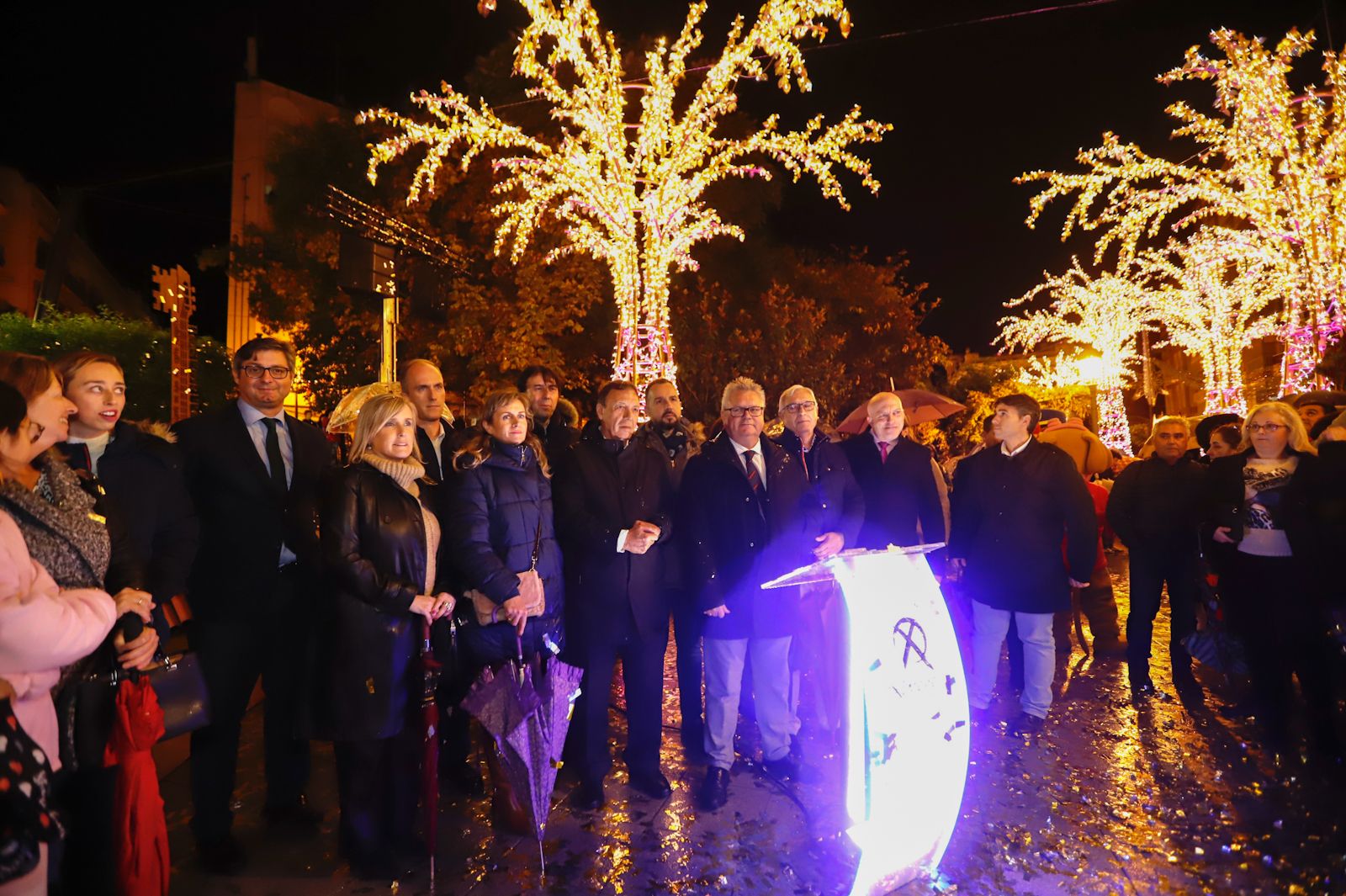 Puente Genil ilumina la Navidad con el estreno mundial de Ecogreenlux