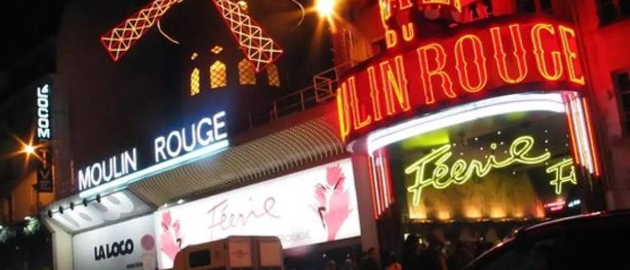 Cauen les aspes del Moulin Rouge de París