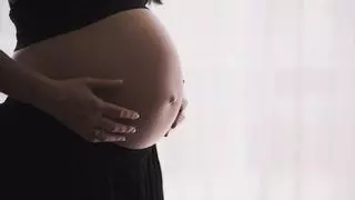 Una de cado cuatro embarazadas que da a luz en la Arrixaca tiene covid