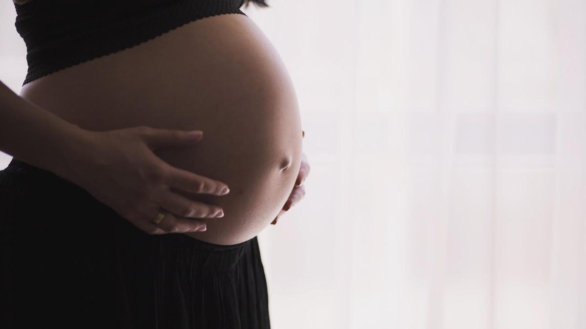 Una mujer embarazada en una imagen de archivo.