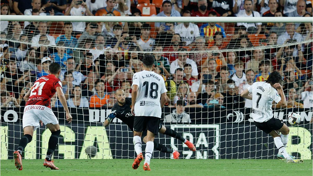 Valencia - Mallorca | El gol de Cavani