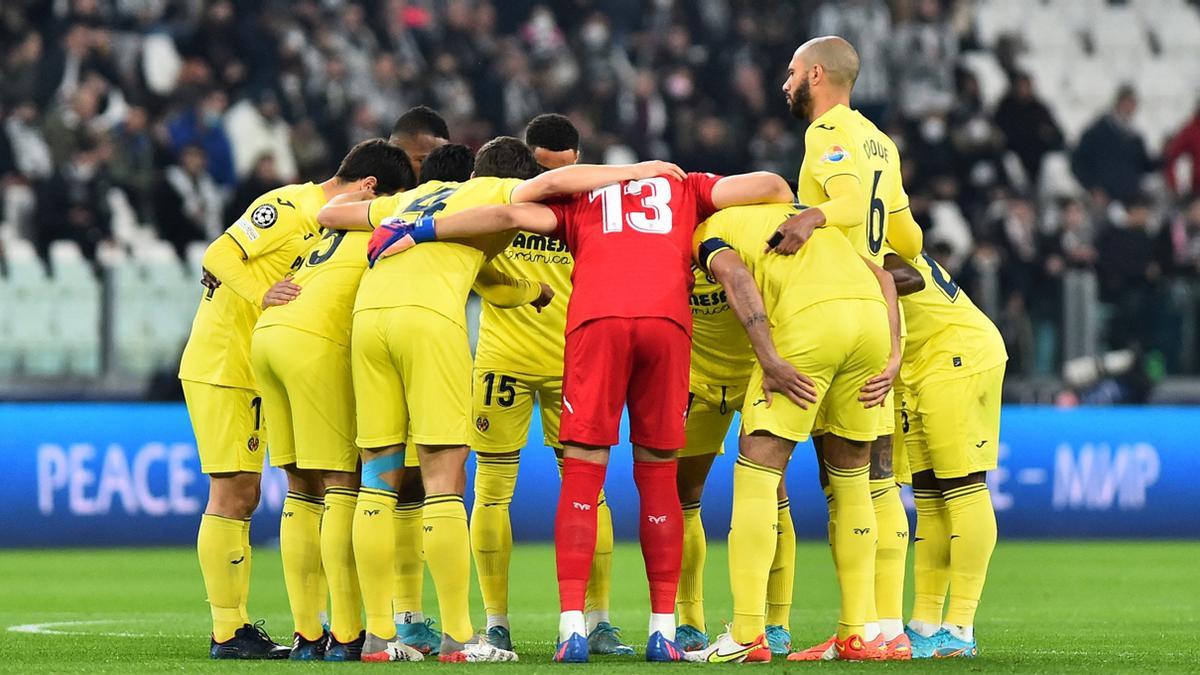 Congregación de los jugadores del Villarreal antes del partido ante la Juve
