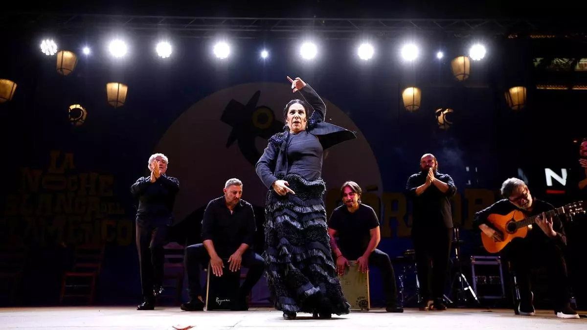 Eva Yerbabuena abre la Noche Blanca en Las Tendillas