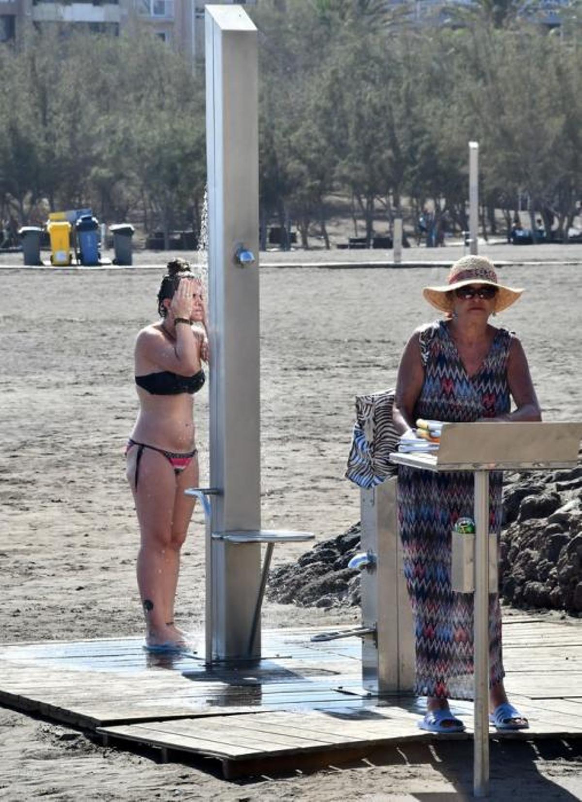 30/10/2019 TELDE.   Calor en Octubre en la playa de Melenara.   Fotógrafa: YAIZA SOCORRO.  | 30/10/2019 | Fotógrafo: Yaiza Socorro