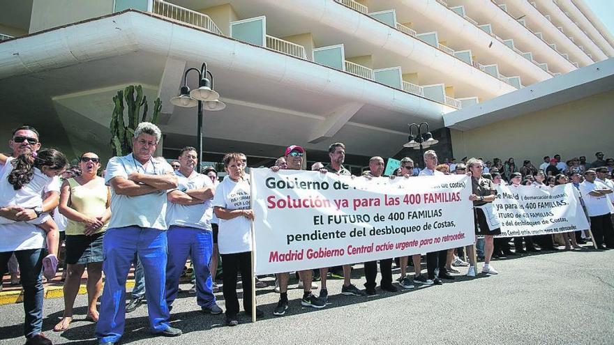 Clavijo sospecha que Costas pretende revisar la concesión del Oliva Beach