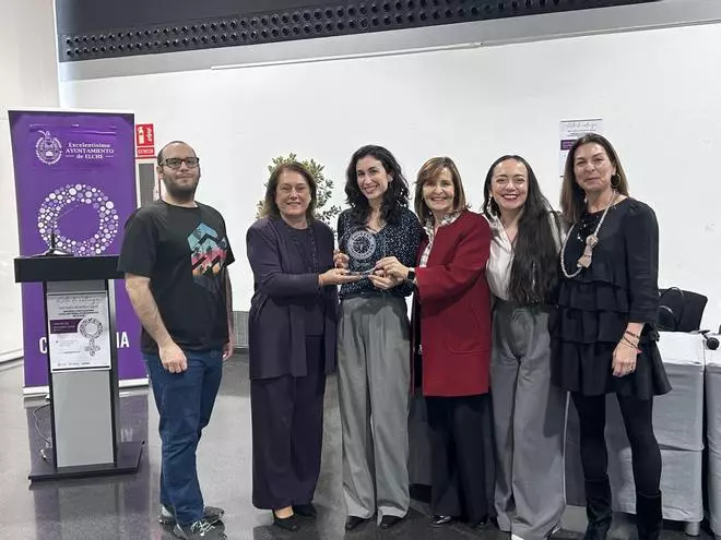 Elche distingue a tres empresas por impulsar la conciliación laboral