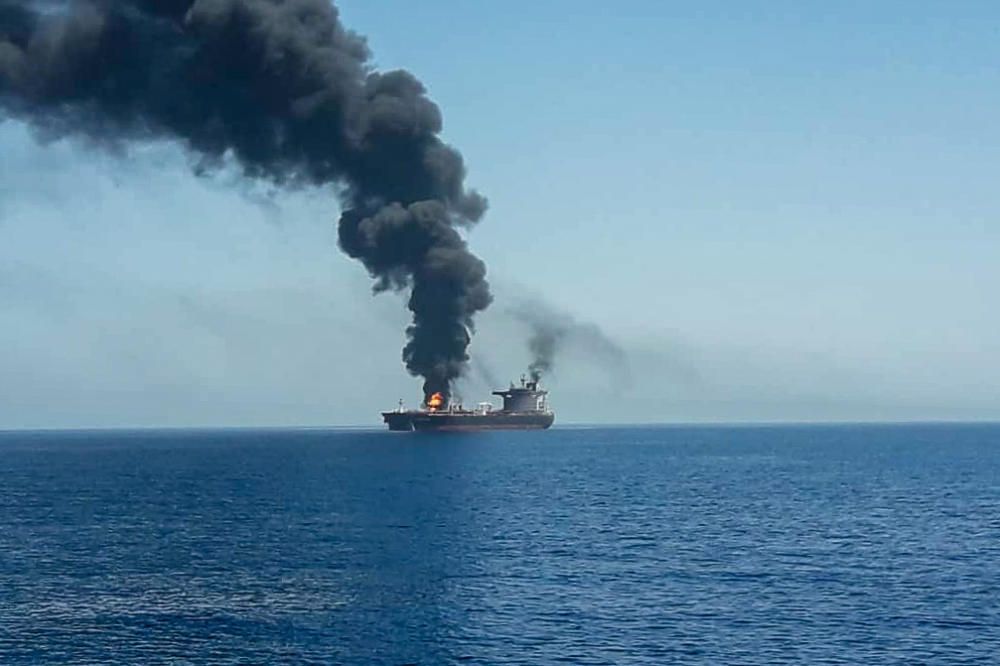 Ataque contra dos petroleros en el golfo de Omán