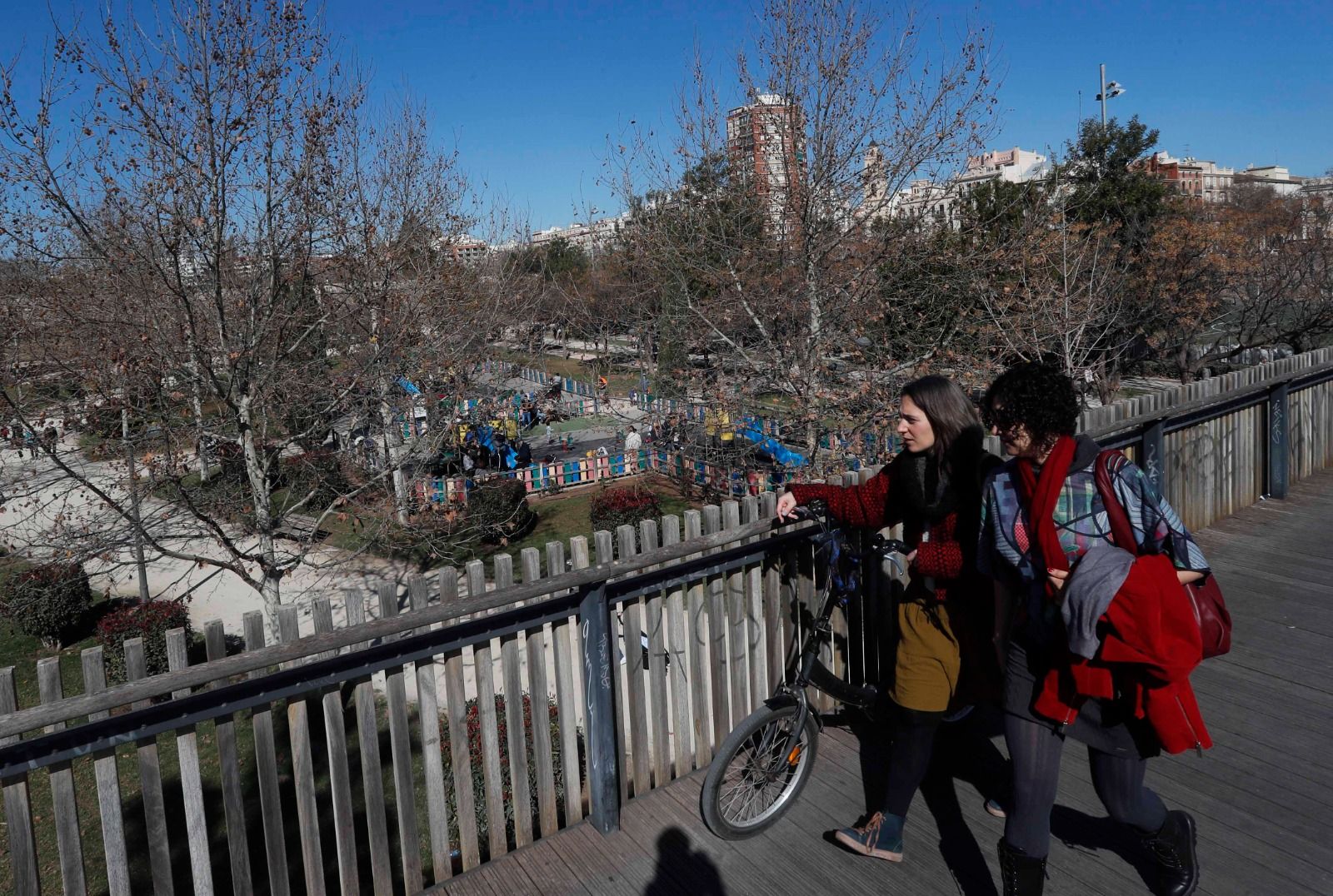 València disfruta al sol del penúltimo domingo de febrero