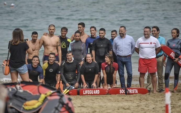 08/08/17.LAS PALMAS DE GRAN  CANARIA. cursillo de socorrismo en Las Canteras. FOTO: J. PÉREZ CURBELO