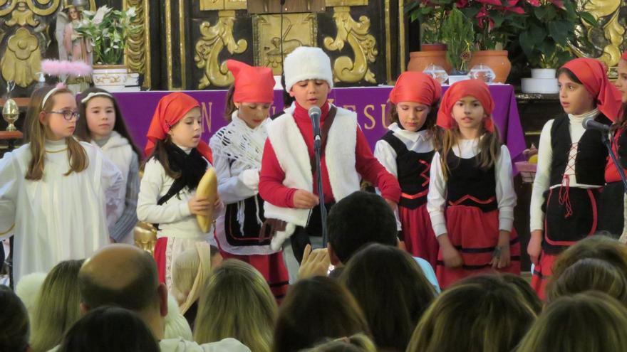 La Parroquia de Monesterio organiza un festival navideño con los niños de catequesis