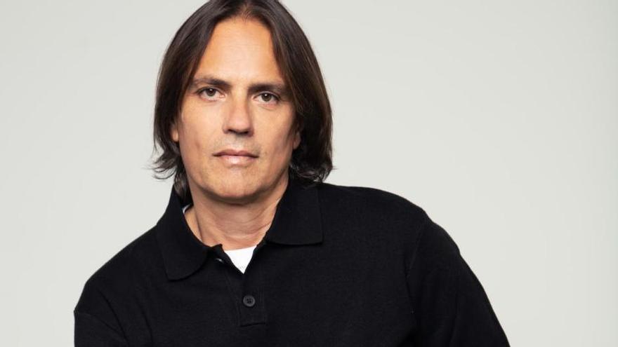 El guionista Rafael Cobos, que debuta como director.