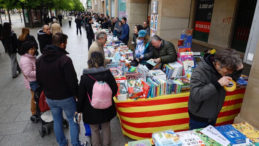 Las páginas y los cánticos llenan Independencia por el Día de Aragón y del Libro