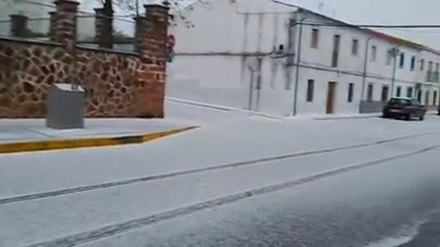 Fuerte granizada en Villanueva de Córdoba