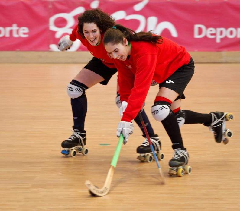 Entrenamiento del Hostelcur Gijón hockey patines femenino