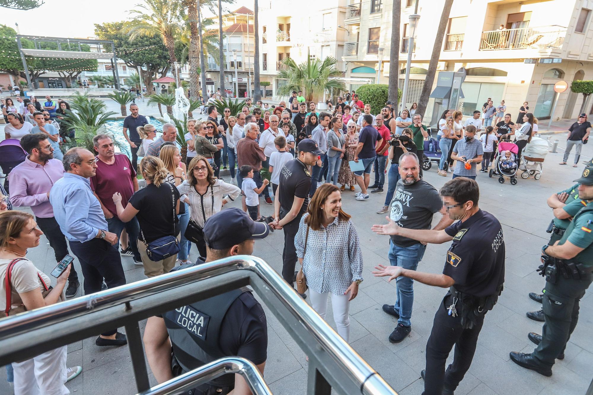 La alcaldesa de Benejuzar suspende las fiestas patronales tras quedarse en minoría en el pleno