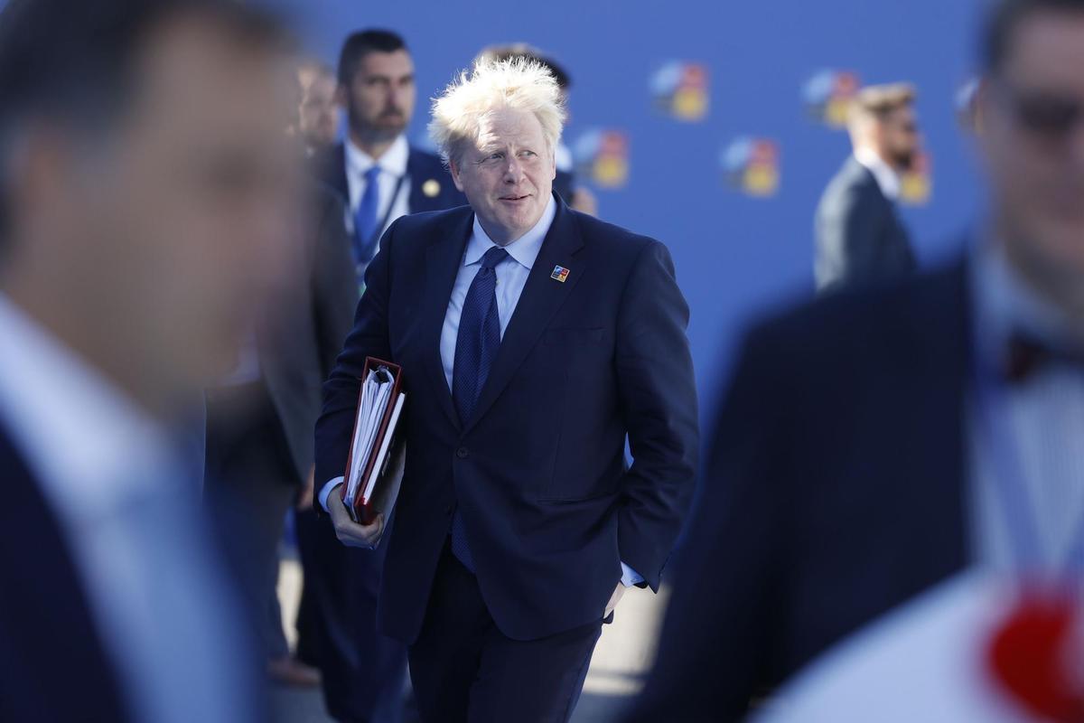 El primer ministro de Reino Unido, Boris Johnson, a su llegada a la segunda jornada de la cumbre de la OTAN.. EFE/JUAN CARLOS HIDALGO