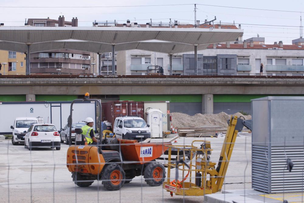 Obres al parc Central després d'una aturada de quinze dies