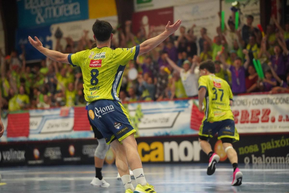 El Balonmano Zamora debuta con victoria