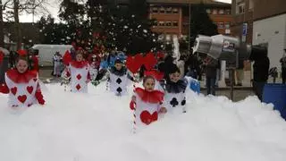 Llaranes abre boca en el Antroxu avilesino con la segunda edición del "Descensín" para los más pequeños