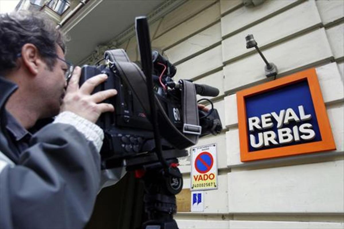 Expectación 8Fachada de la sede de Reyal Urbis en Madrid.