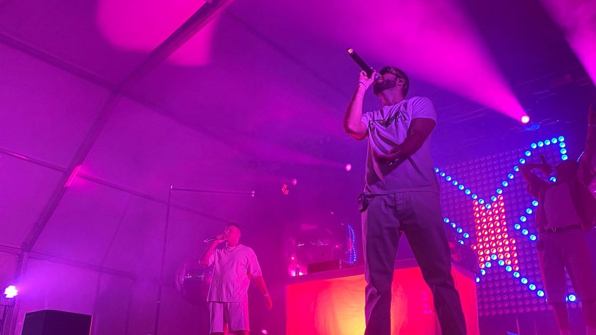 31 FAM durant el concert a les barraques.