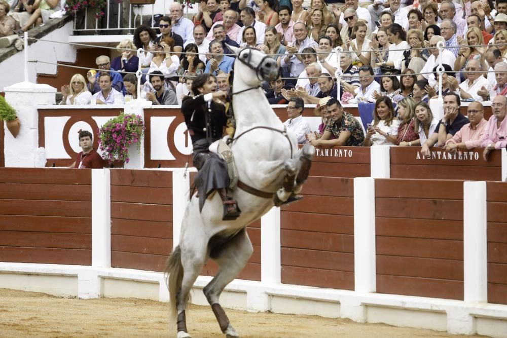 Corrida de rejones en la Feria Taurina de Begoña de 2018.