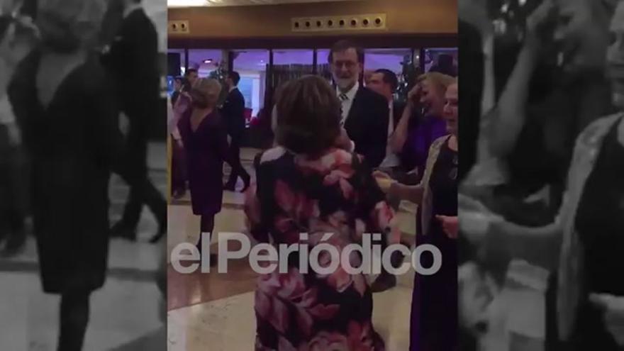 Rajoy triunfa bailando 'Mi gran noche'