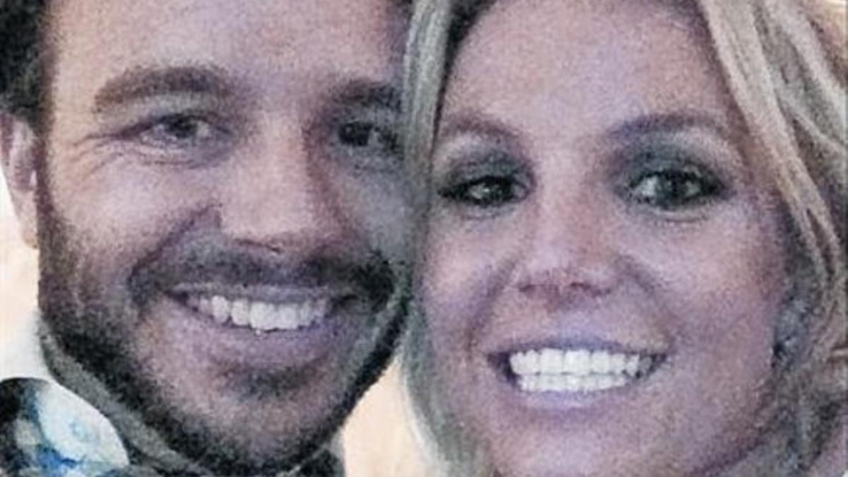 Britney Spears presume de novio en las redes sociales_MEDIA_1