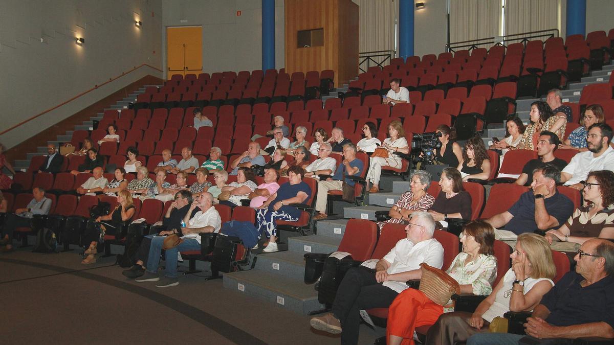 Asistentes a la ponencia celebrada en el Campus de Ourense.